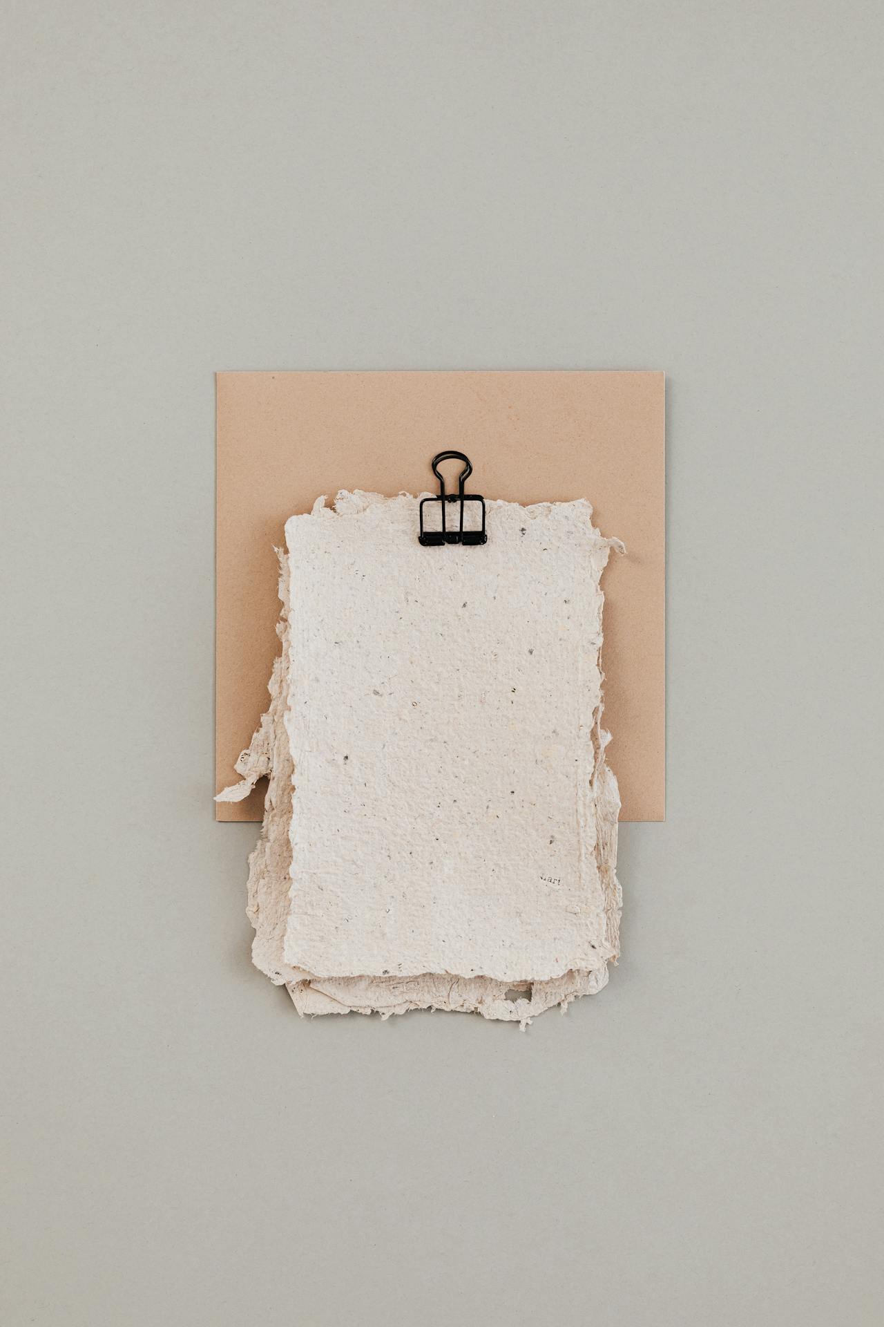 deckled paper with clip-1